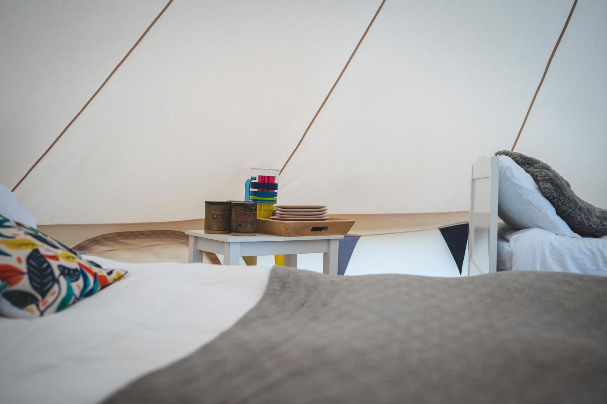 Trevena Cross Glamping & Camping هيلستون المظهر الخارجي الصورة