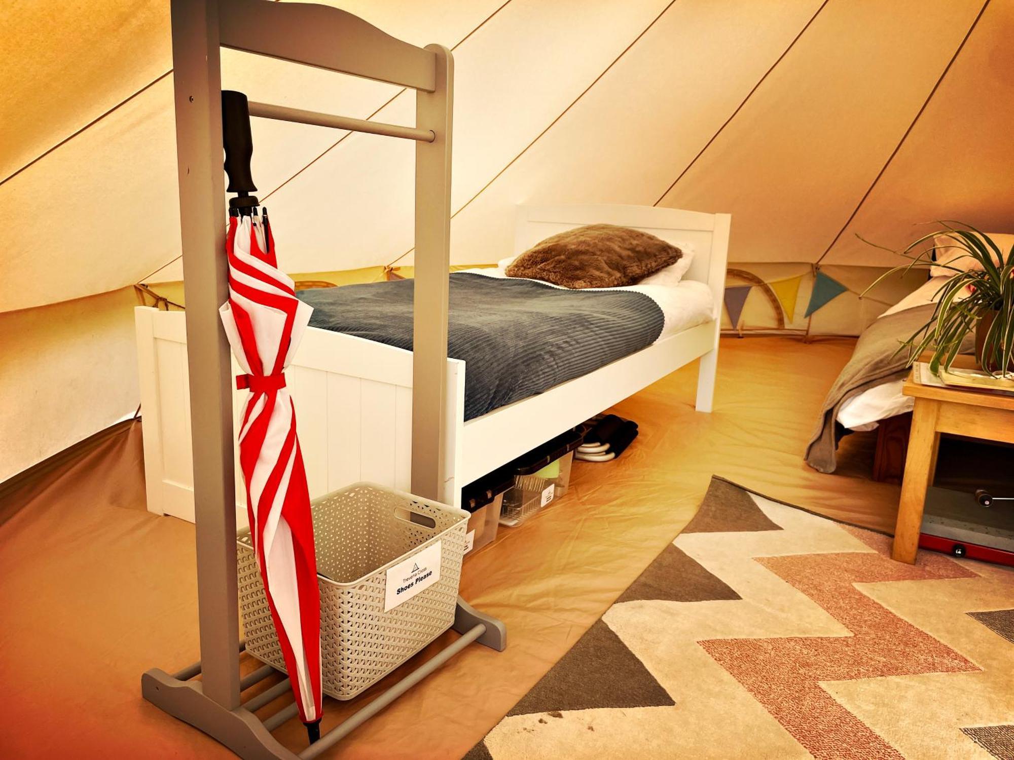 Trevena Cross Glamping & Camping هيلستون المظهر الخارجي الصورة
