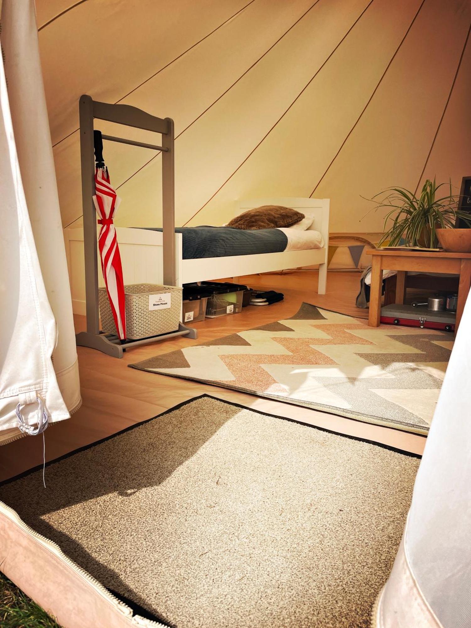 Trevena Cross Glamping & Camping هيلستون المظهر الخارجي الصورة