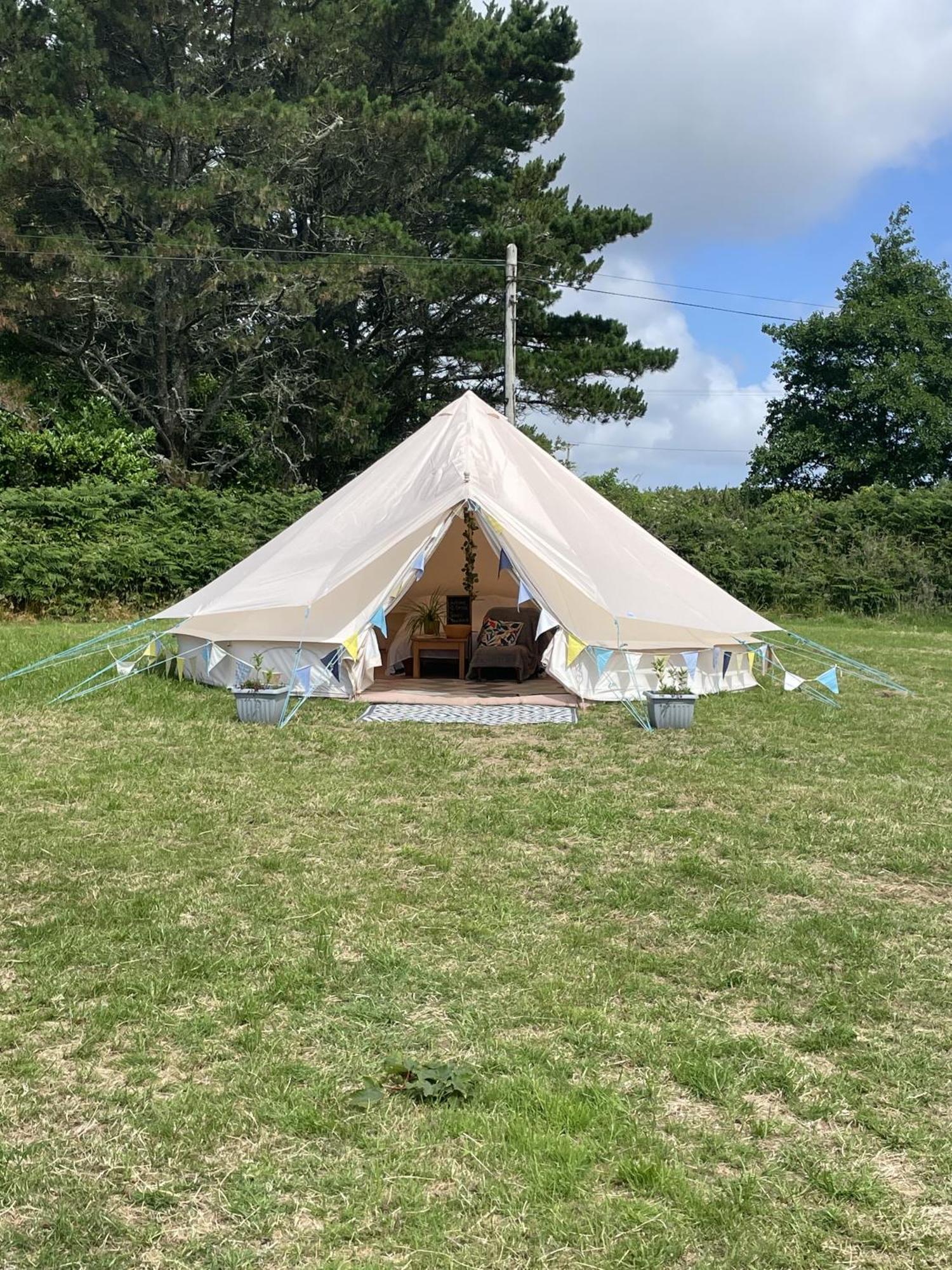 Trevena Cross Glamping & Camping هيلستون المظهر الخارجي الصورة